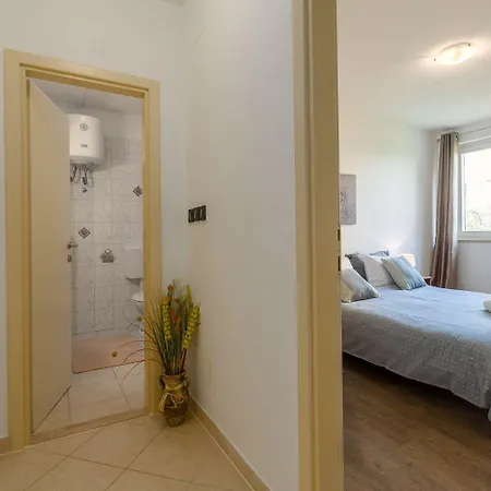 Malerisches In Der Mit Pool, Outdoor-kueche, Bbq, Spielplatz Appartement *