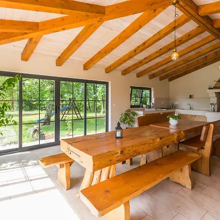 Malerisches In Der Mit Pool, Outdoor-kueche, Bbq, Spielplatz Appartement *